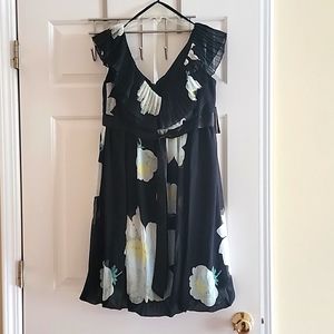 NWT I.N. STUDIO black dress. Size 6
